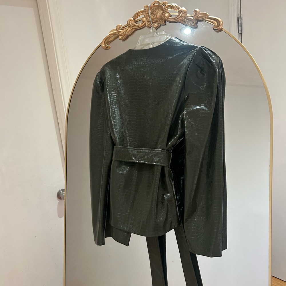 NWT By Egreis Faux Crocodile Leather Embossed Hunter Green Jacket, Size S - Picture 3 of 4